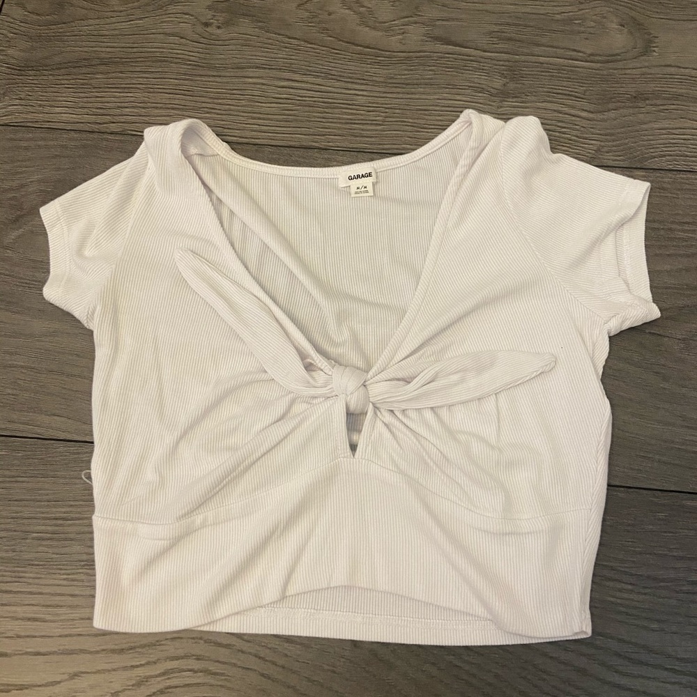 garage tie front top